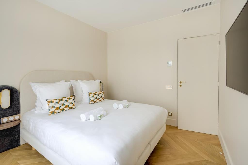 Stunning Family Flat - Grands Boulevards - With Ac Appartement Parijs