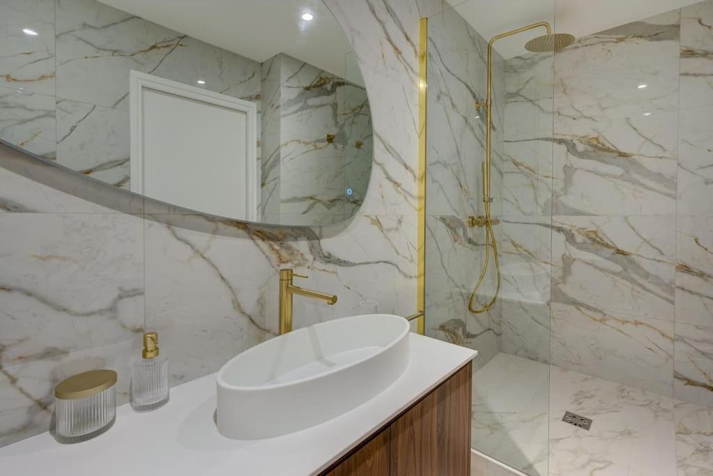 Stunning Family Flat - Grands Boulevards - With Ac Parijs